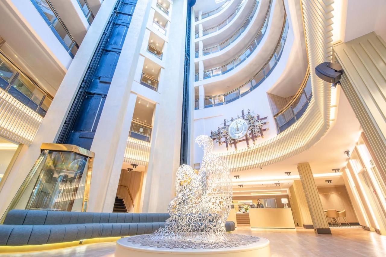 Grand Plaza Hotel & Wellness Андорра-ла-Велья Екстер'єр фото The hotel's lobby